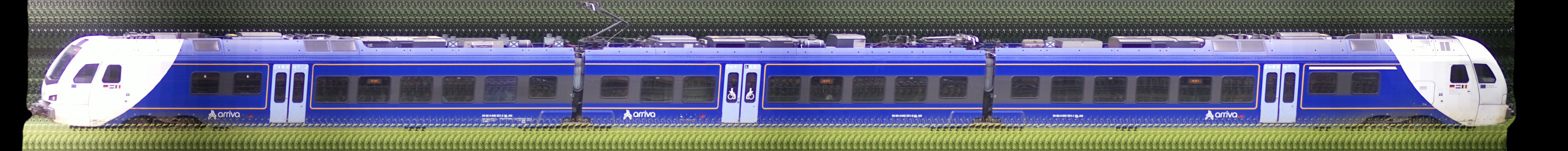 There should be a train photo here :'(