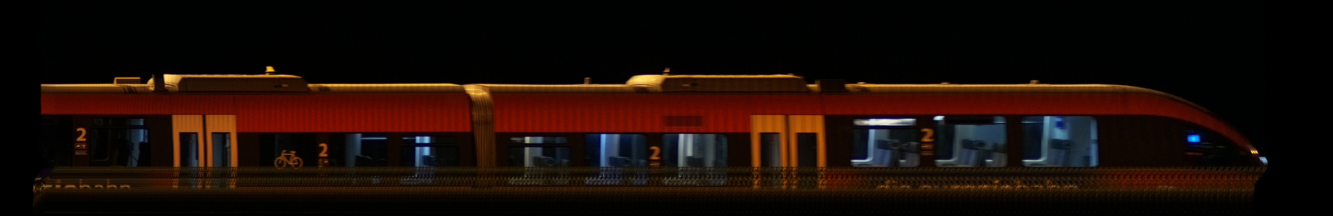There should be a train photo here :'(