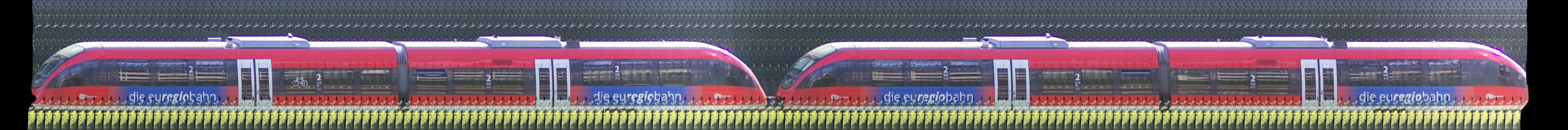 There should be a train photo here :'(