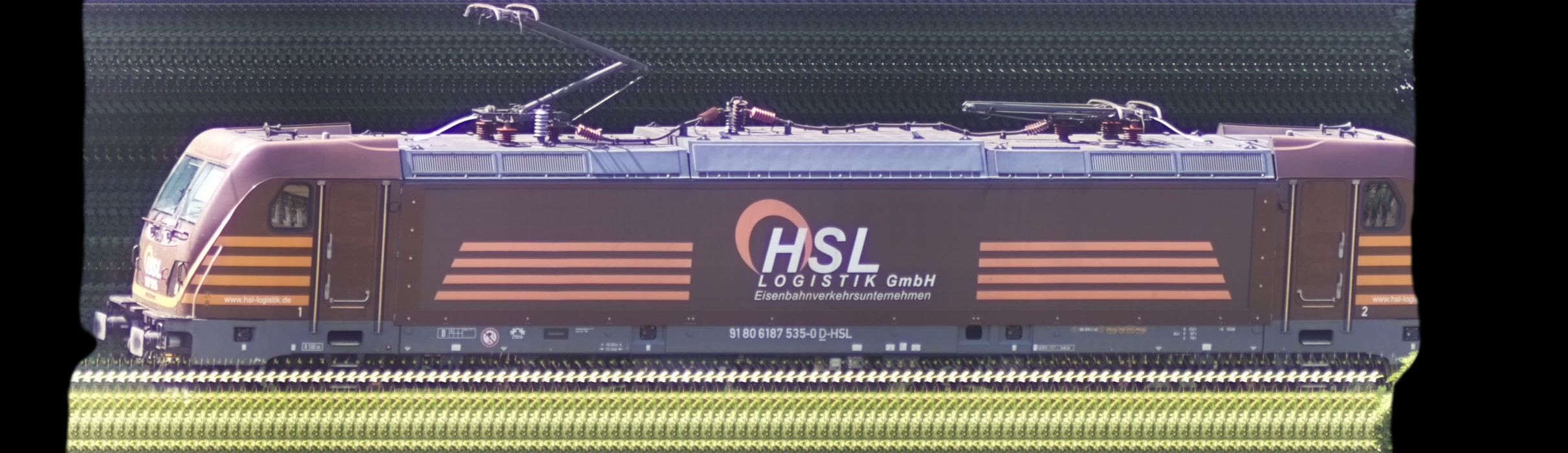 There should be a train photo here :'(
