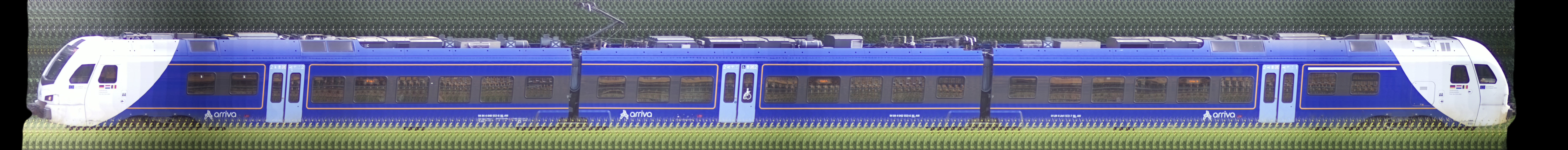 There should be a train photo here :'(