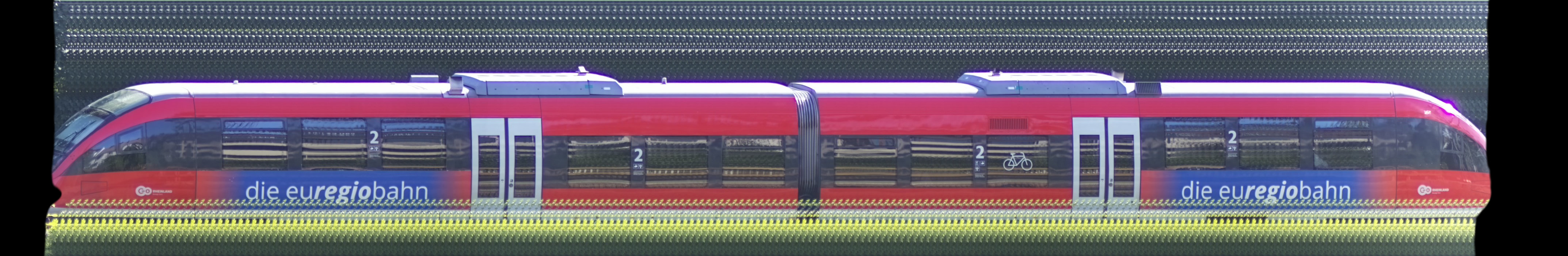 There should be a train photo here :'(