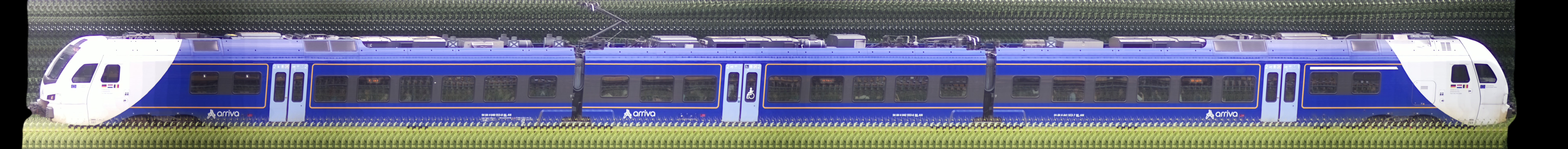 There should be a train photo here :'(