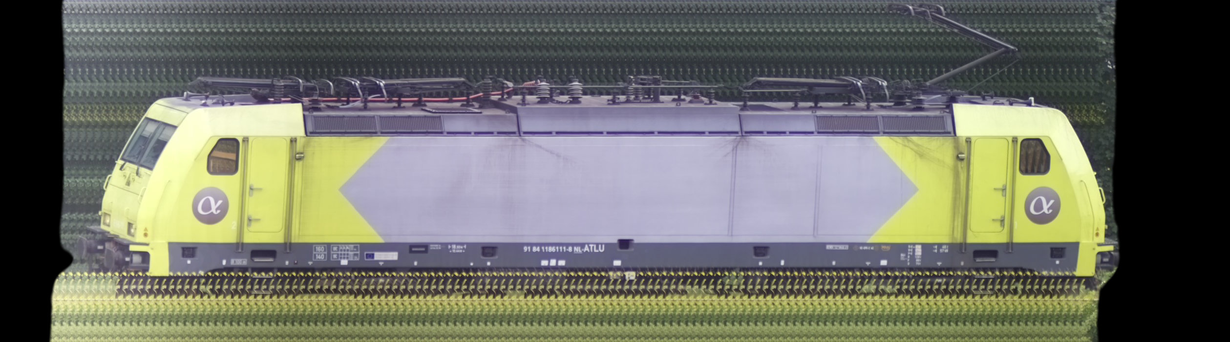 There should be a train photo here :'(