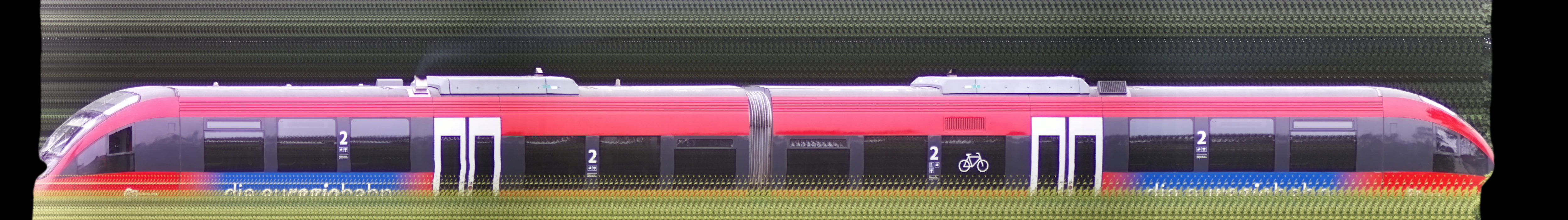 There should be a train photo here :'(