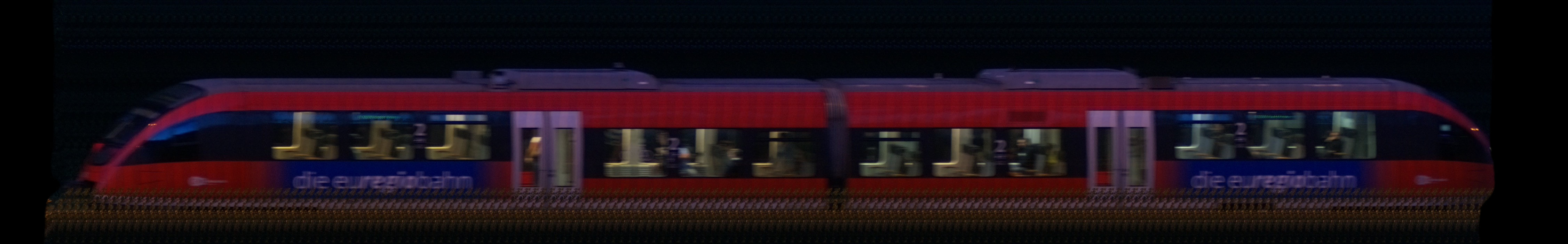 There should be a train photo here :'(