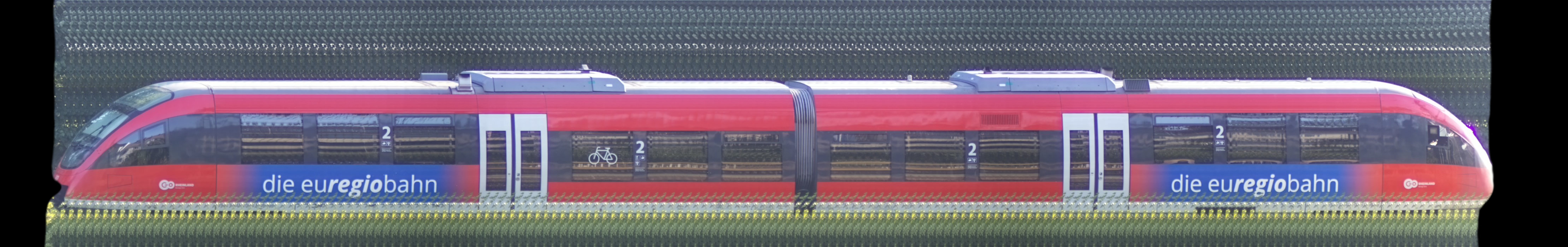 There should be a train photo here :'(