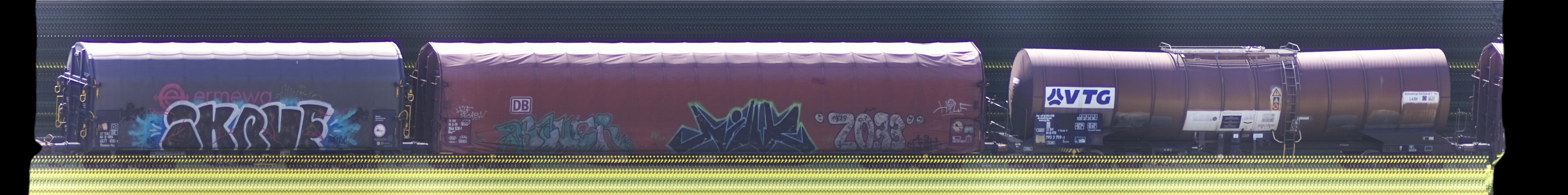There should be a train photo here :'(
