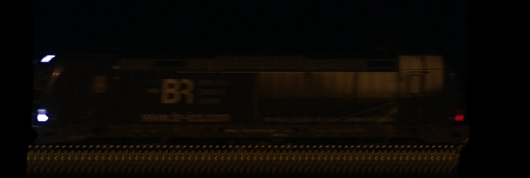 There should be a train photo here :'(