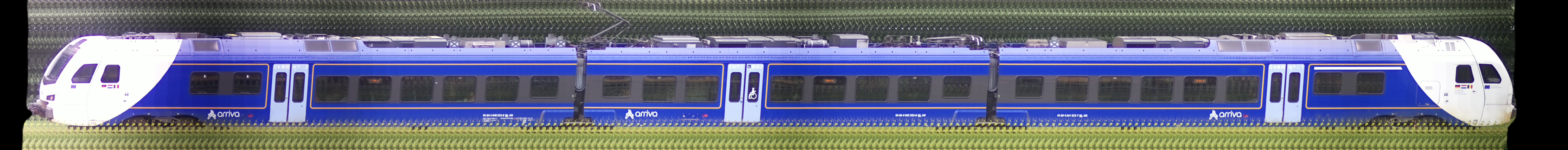 There should be a train photo here :'(