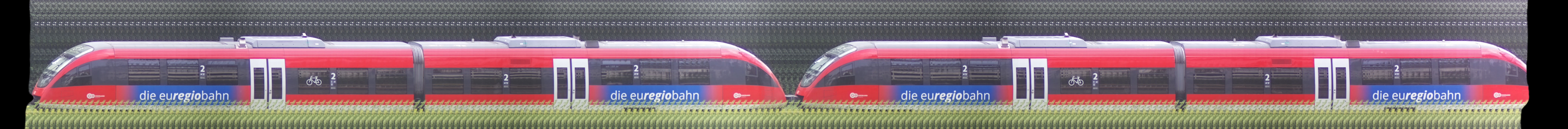 There should be a train photo here :'(