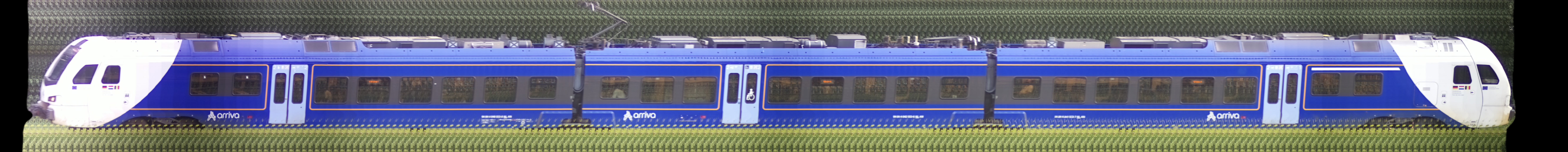 There should be a train photo here :'(