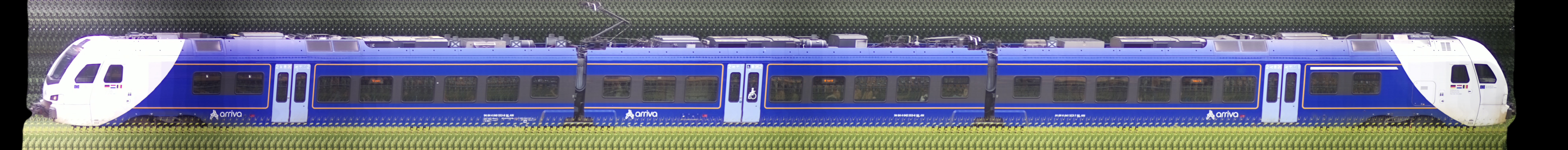 There should be a train photo here :'(