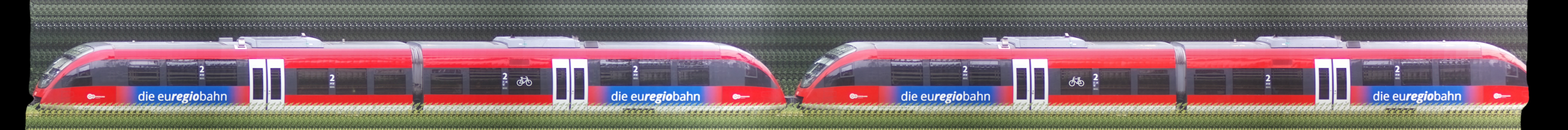 There should be a train photo here :'(