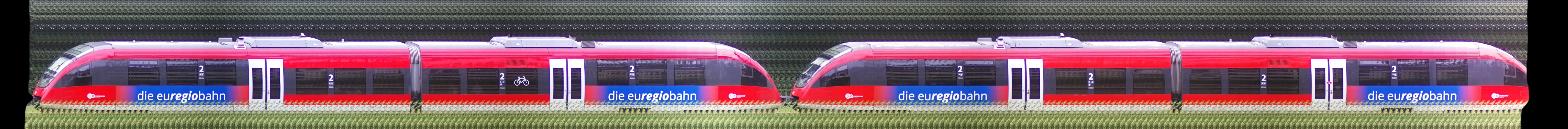 There should be a train photo here :'(