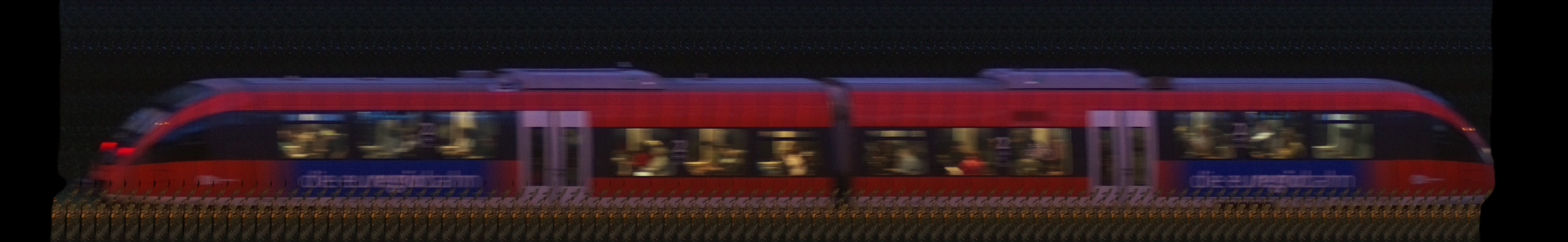 There should be a train photo here :'(