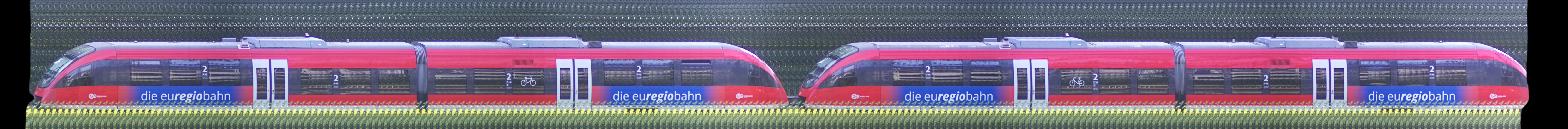 There should be a train photo here :'(