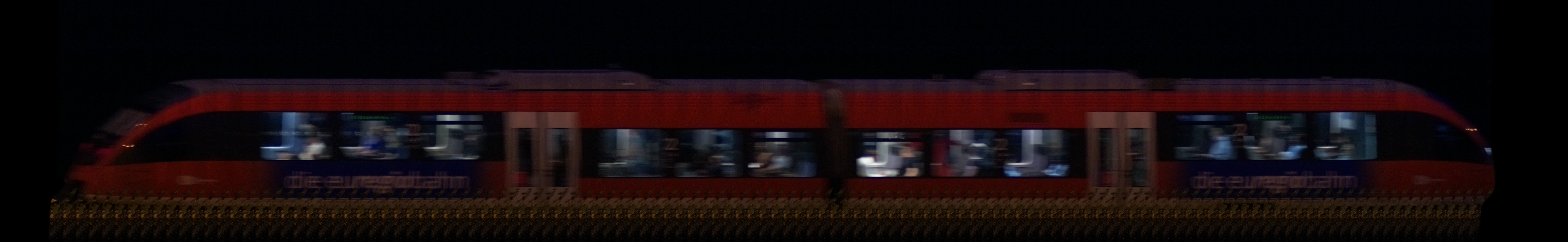 There should be a train photo here :'(