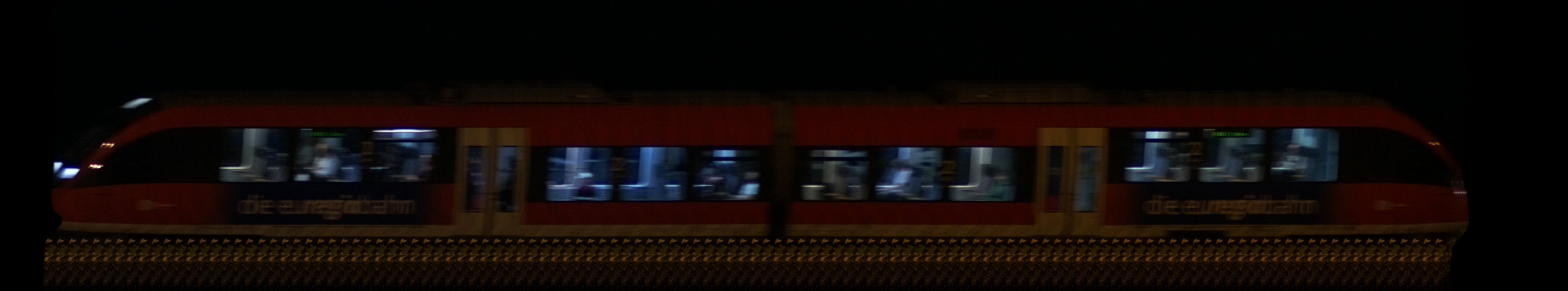 There should be a train photo here :'(