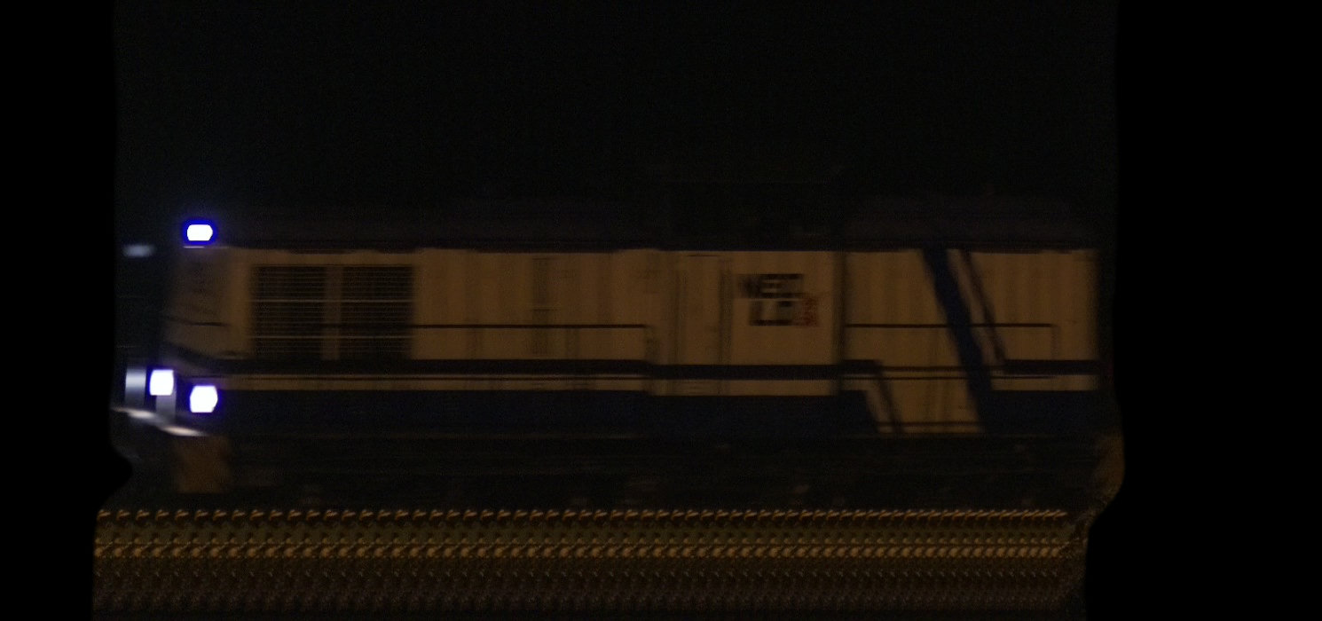 There should be a train photo here :'(