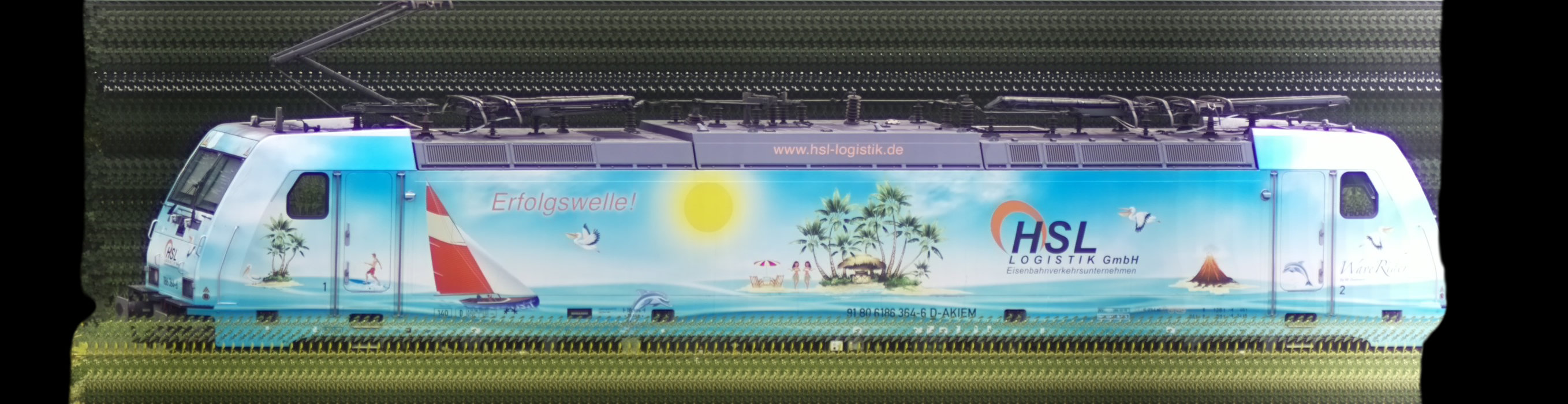 There should be a train photo here :'(