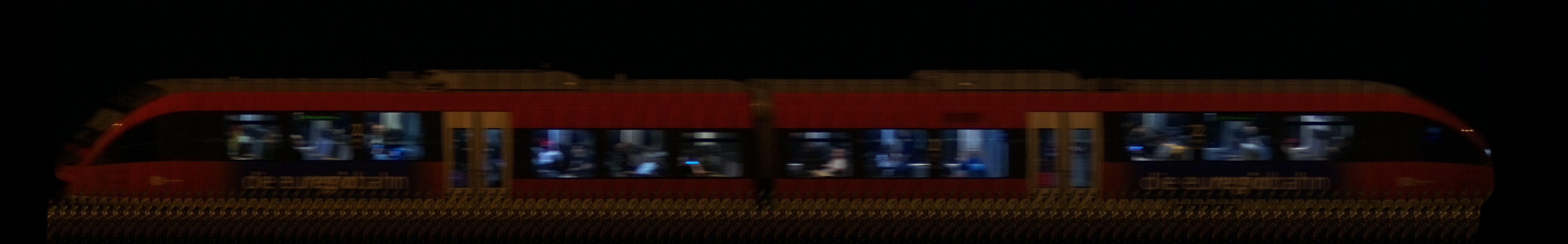 There should be a train photo here :'(