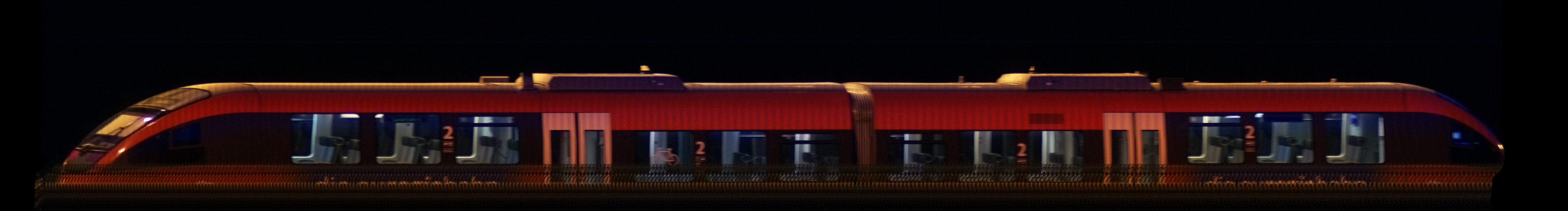 There should be a train photo here :'(