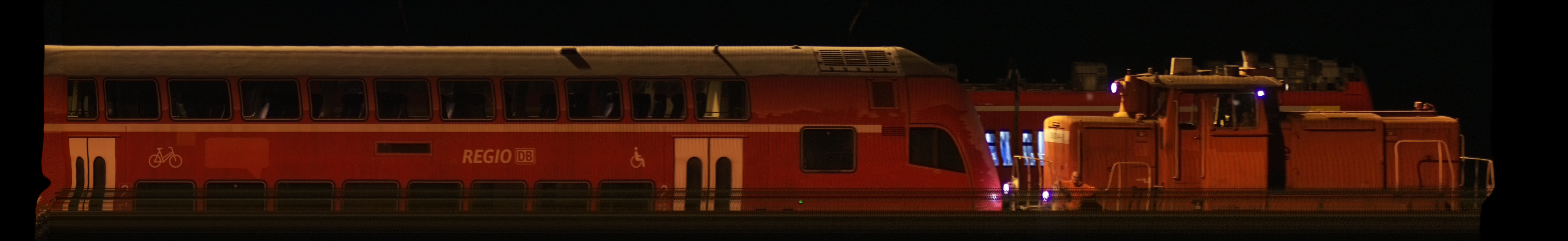 There should be a train photo here :'(