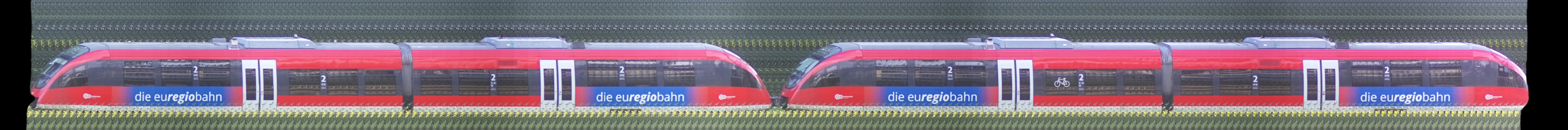There should be a train photo here :'(
