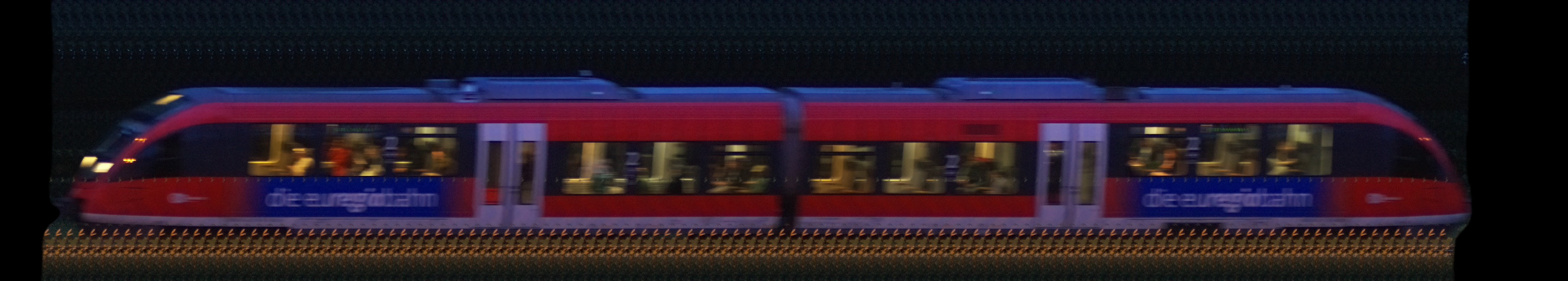 There should be a train photo here :'(