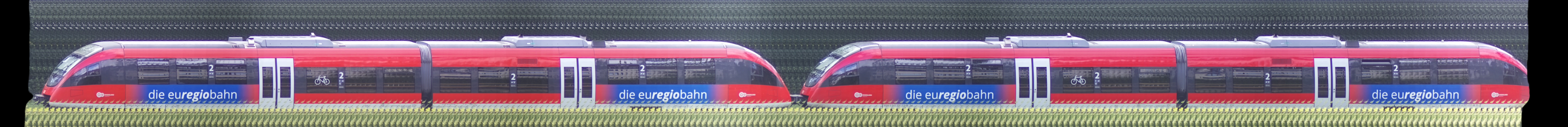 There should be a train photo here :'(