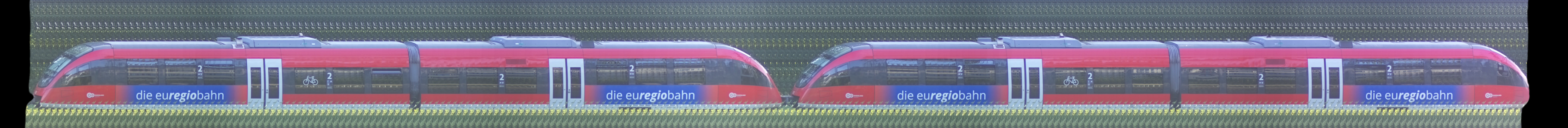 There should be a train photo here :'(