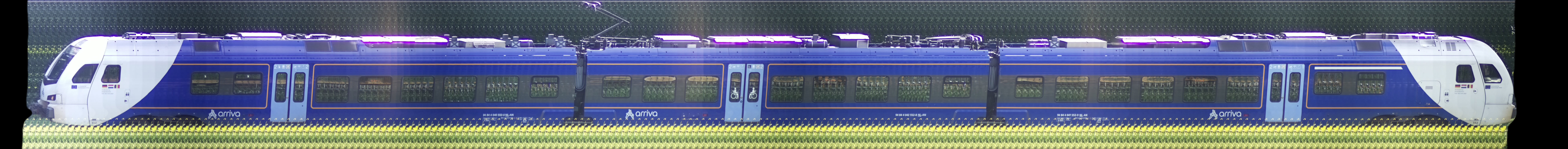 There should be a train photo here :'(