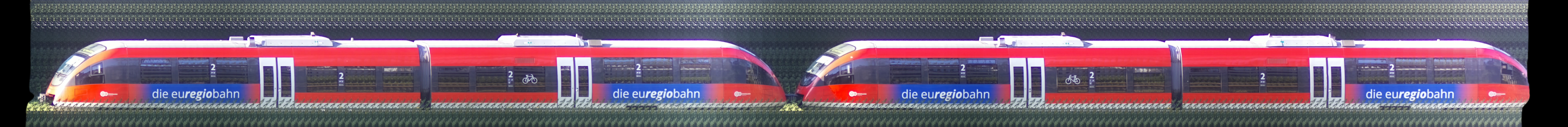 There should be a train photo here :'(