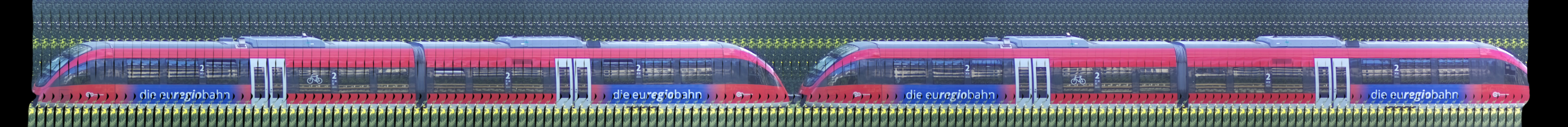 There should be a train photo here :'(