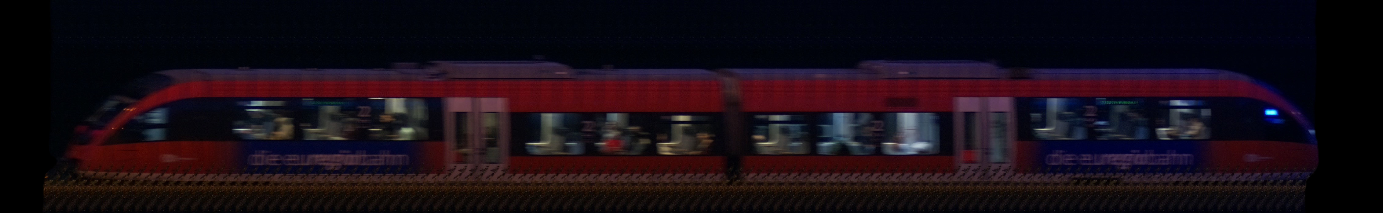 There should be a train photo here :'(