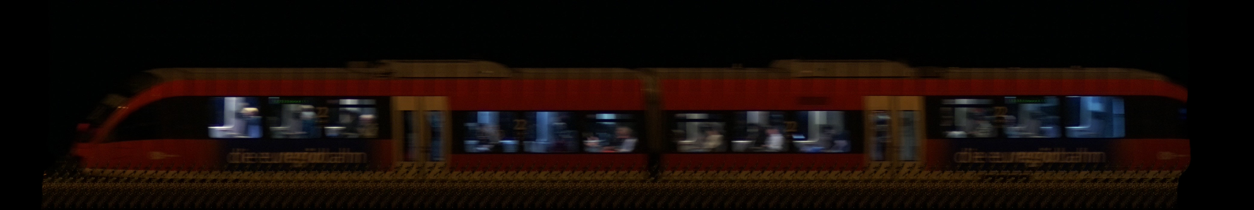 There should be a train photo here :'(