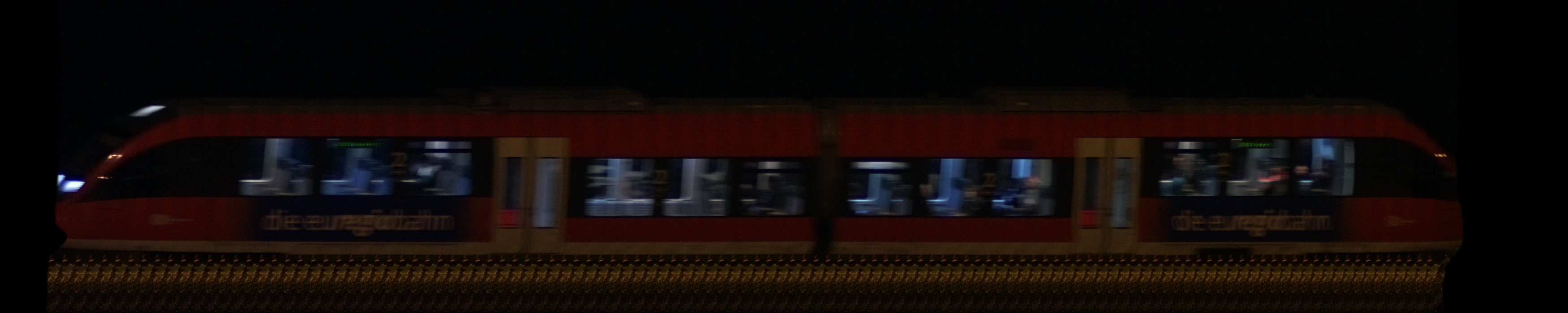 There should be a train photo here :'(