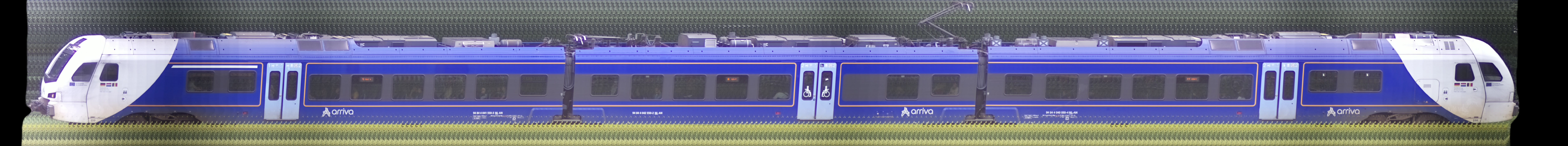 There should be a train photo here :'(