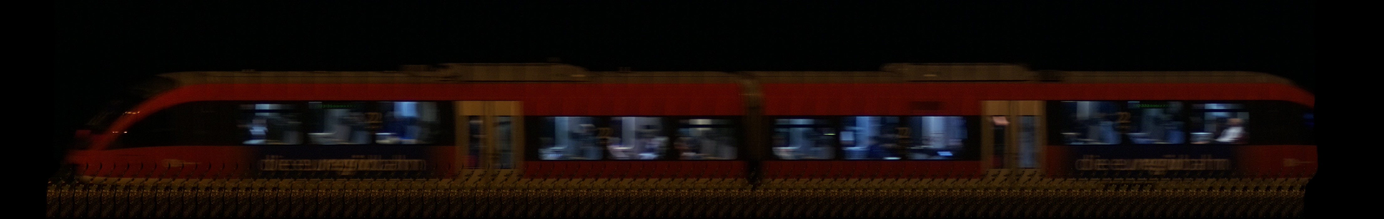 There should be a train photo here :'(