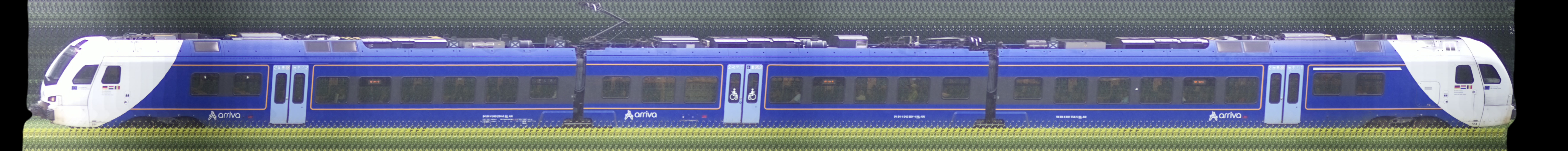 There should be a train photo here :'(