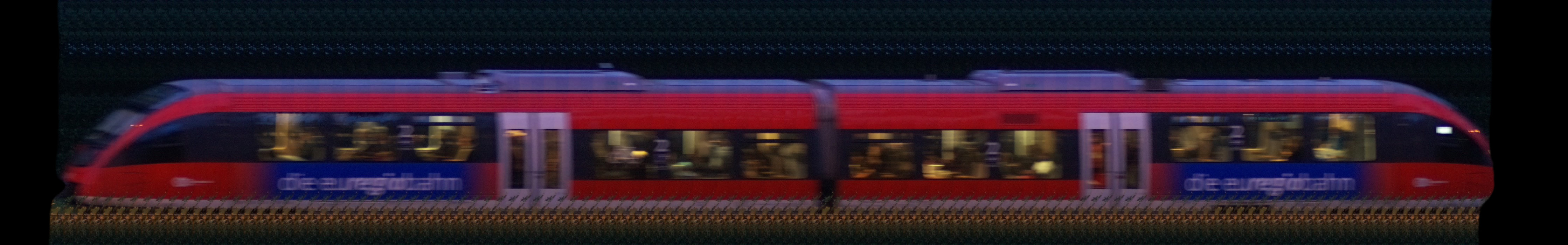 There should be a train photo here :'(