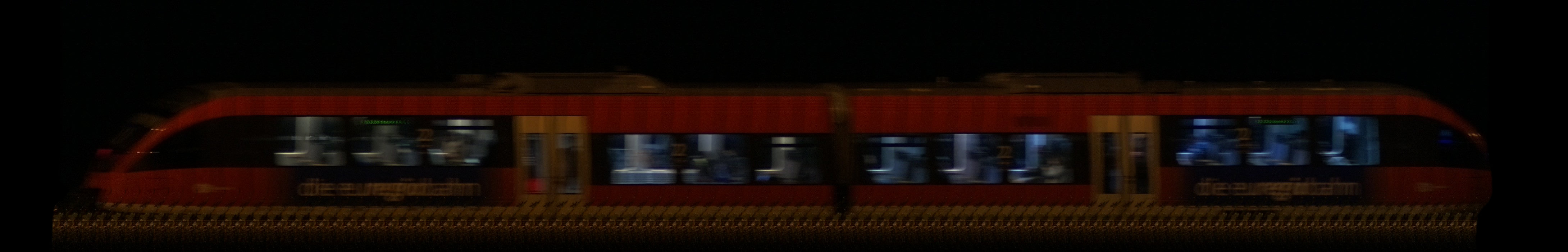 There should be a train photo here :'(