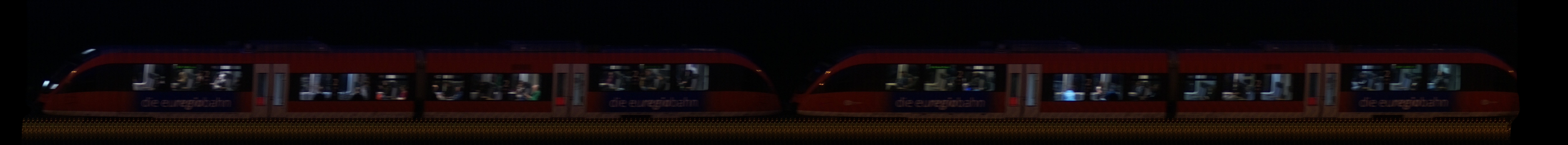 There should be a train photo here :'(