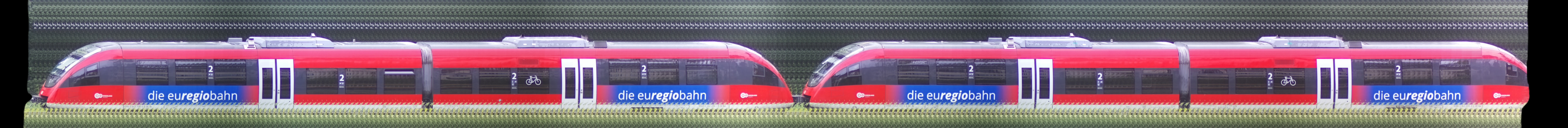 There should be a train photo here :'(