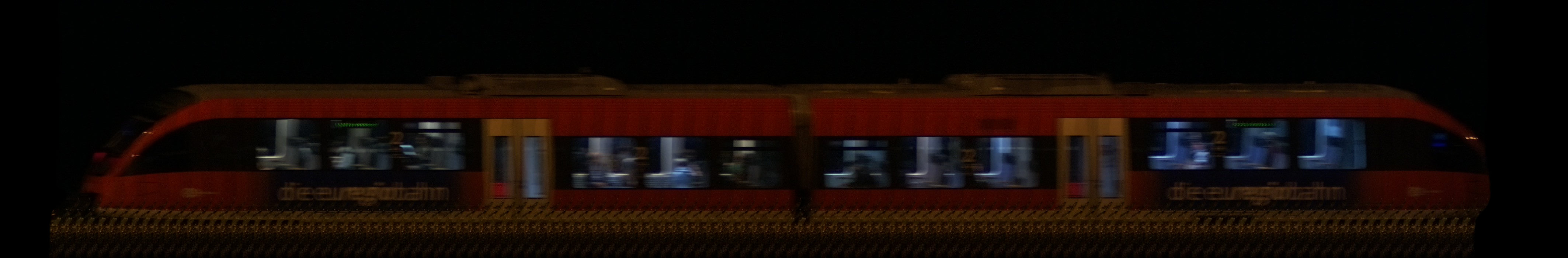 There should be a train photo here :'(