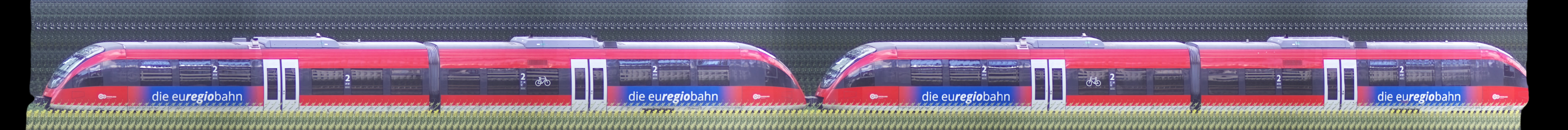 There should be a train photo here :'(