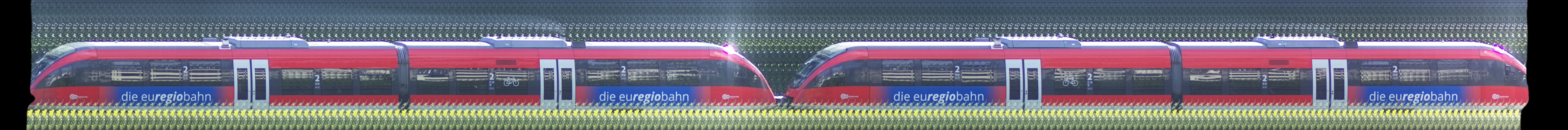 There should be a train photo here :'(