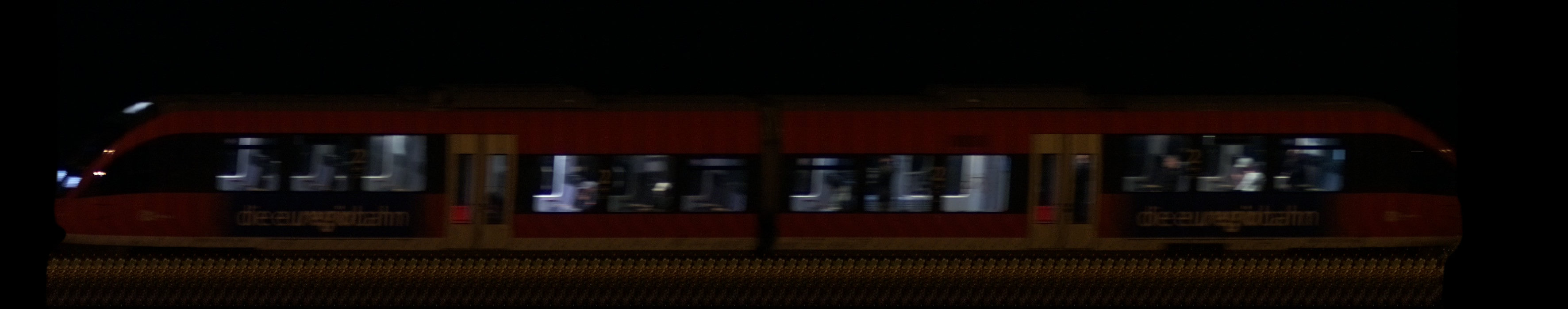 There should be a train photo here :'(