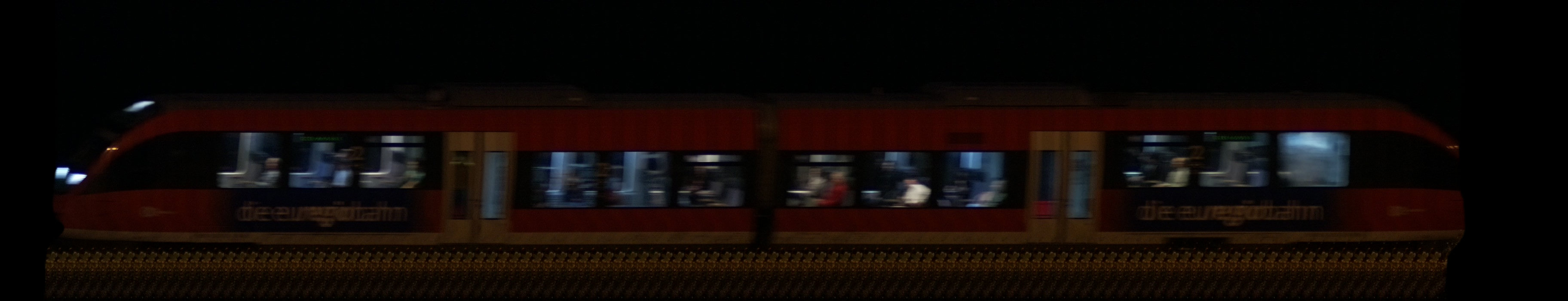 There should be a train photo here :'(